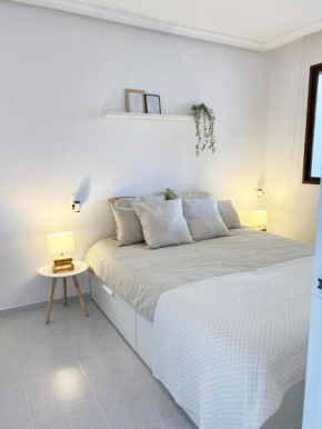Sunrise Torrevieja Apartment - Central apartment near beach and shopping center